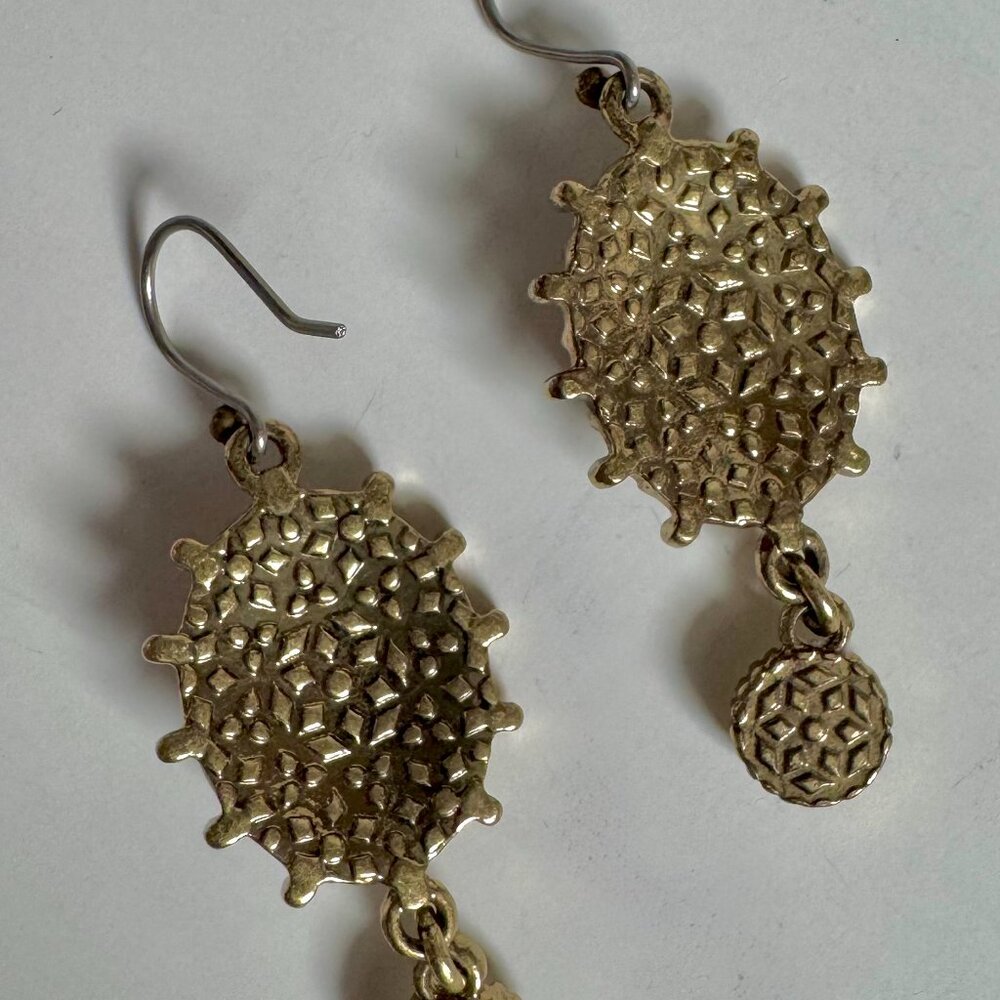 Vintage Lucky Gold Tone Moonglow Pendant Necklace with Matching Dangle Earrings - Picture 11 of 16